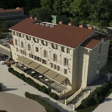 Luze Boutique Hotel